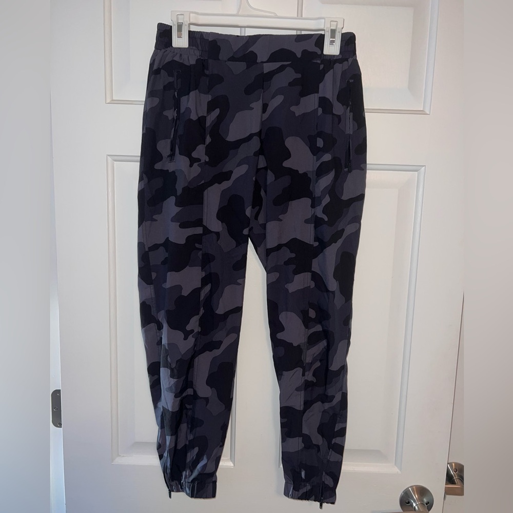 Old Navy Camouflage Jogger Pants